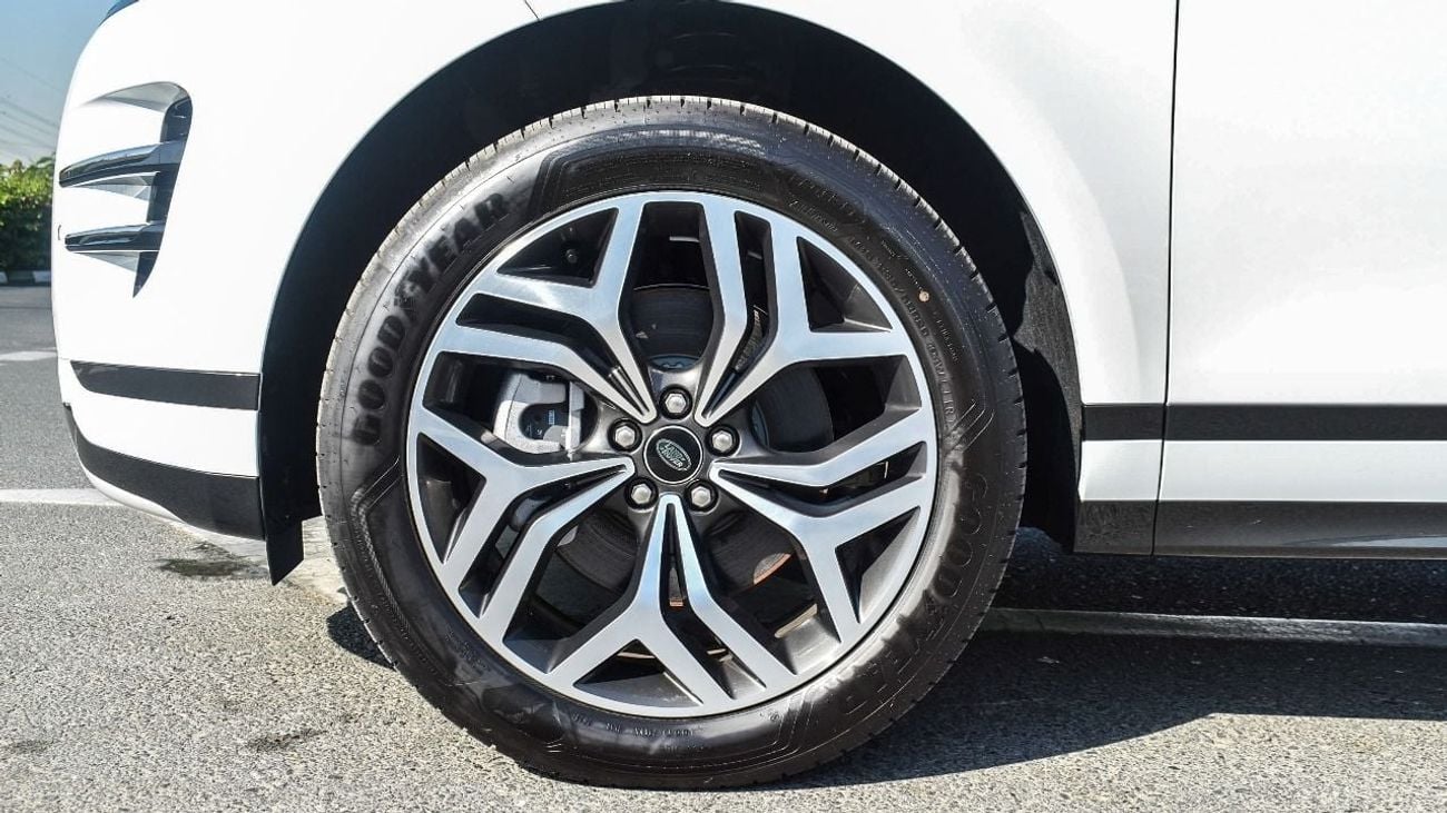 لاند روفر رانج روفر إيفوك SE P250 DYNAMIC 2024!! FIVE YEARS WARRANTY!! THREE YEARS SERVICE CONTRACT