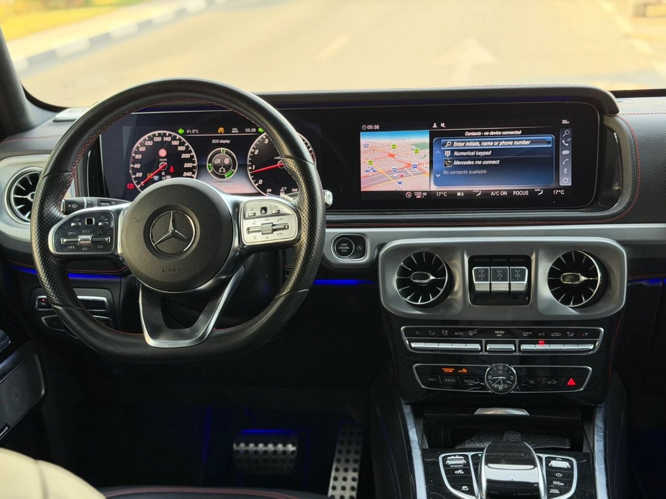 Mercedes Benz G550