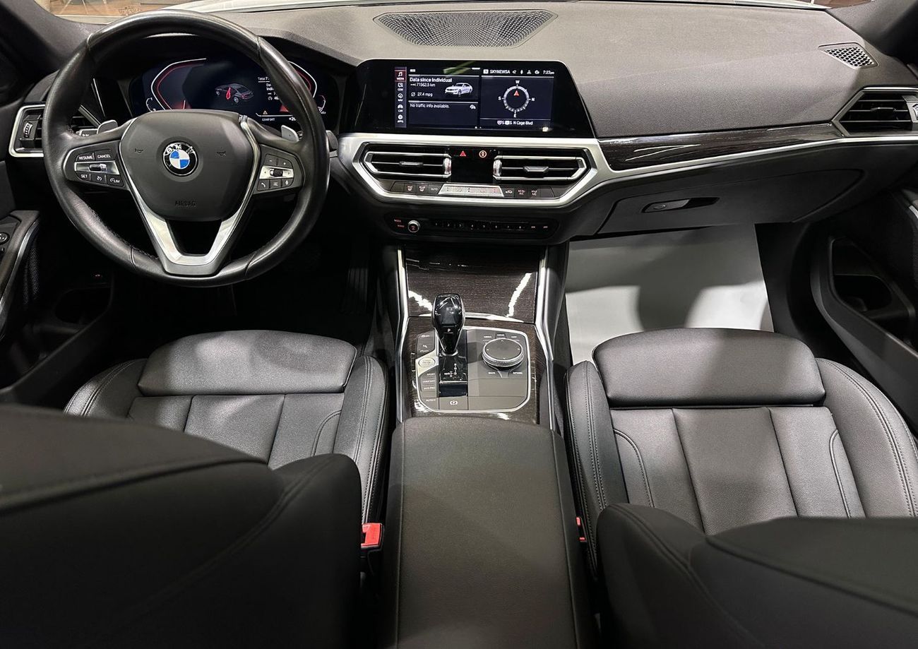 بي أم دبليو 330i Std 2.0L