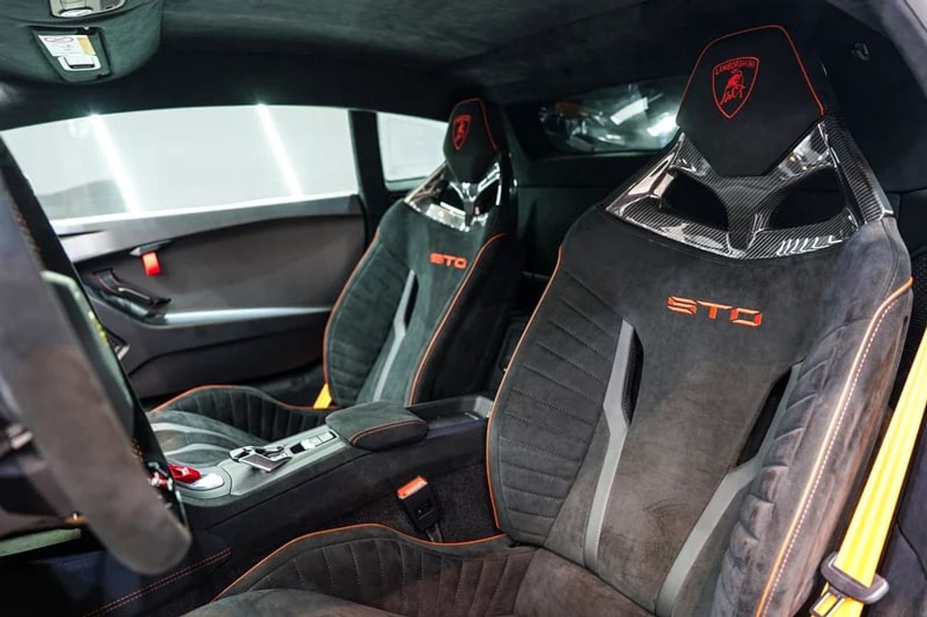 Lamborghini Huracan LP 620-2 Super Trofeo, STO, BRAND NEW, Full Sticker Exterior Pack, Lift System, Apple Carplay, GCC