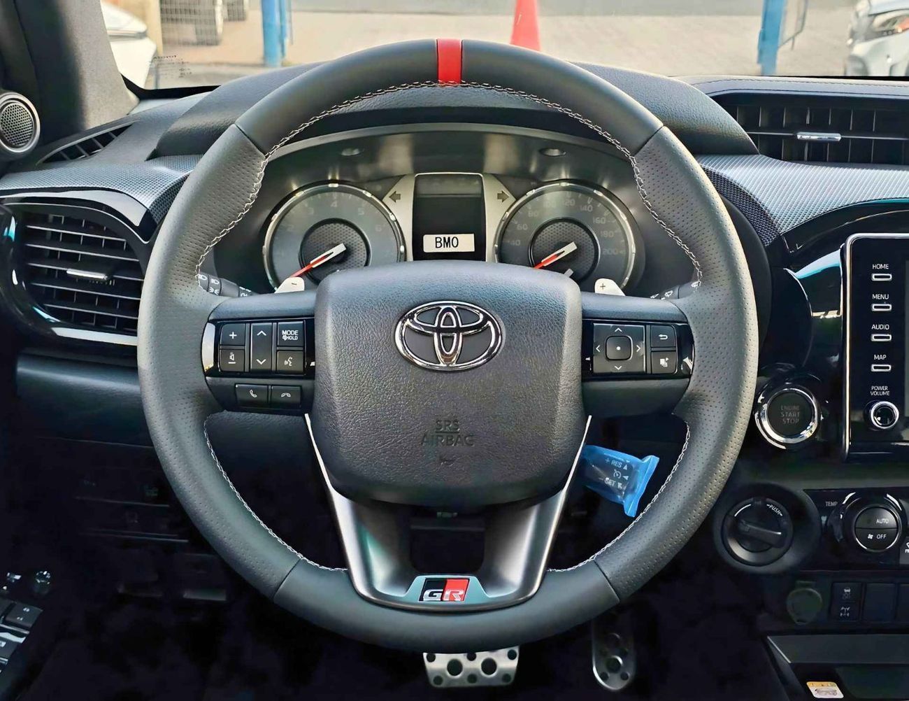 تويوتا هيلوكس GR SPORT DUAL TONE /4.0L V6 PETROL / BLIND SPOT / 360*CAMERA / DRIVER PWR SEATS (CODE#H4GRY)