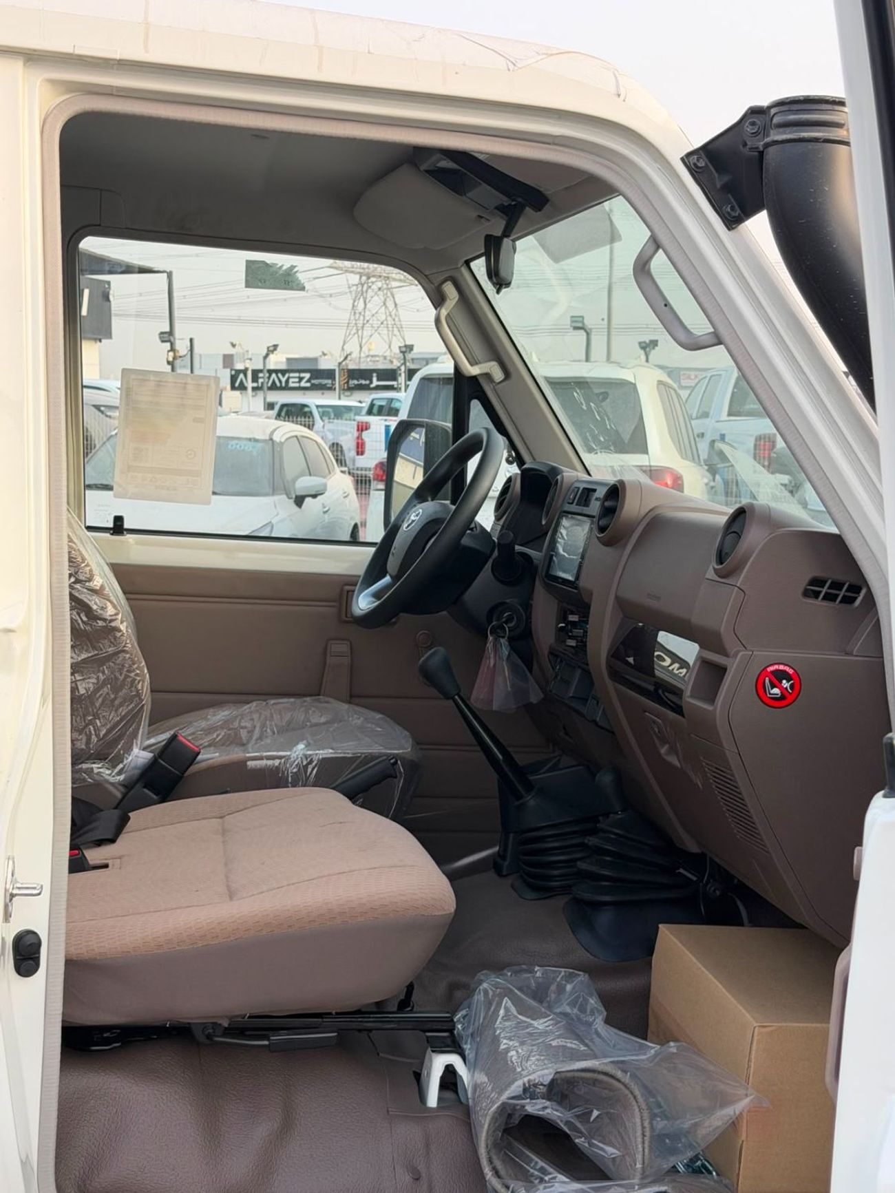 تويوتا لاند كروزر بيك آب VDJ 79 2.8L DIESEL V4 M/T SINGLE CABIN PICKUP