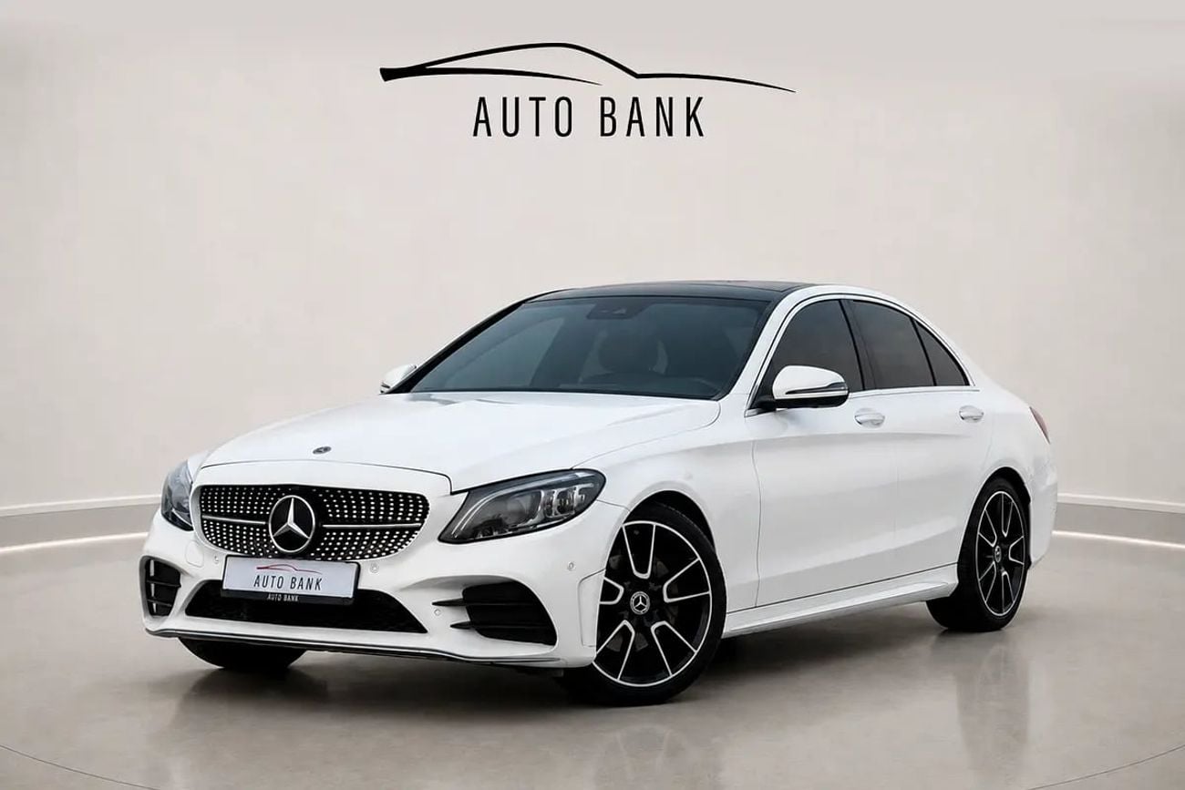 مرسيدس بنز C 200 AMG MERCEDES C200 - MODEL - GCC SPECS - NO ACCIDENT - FULL SERVICE HISTORY