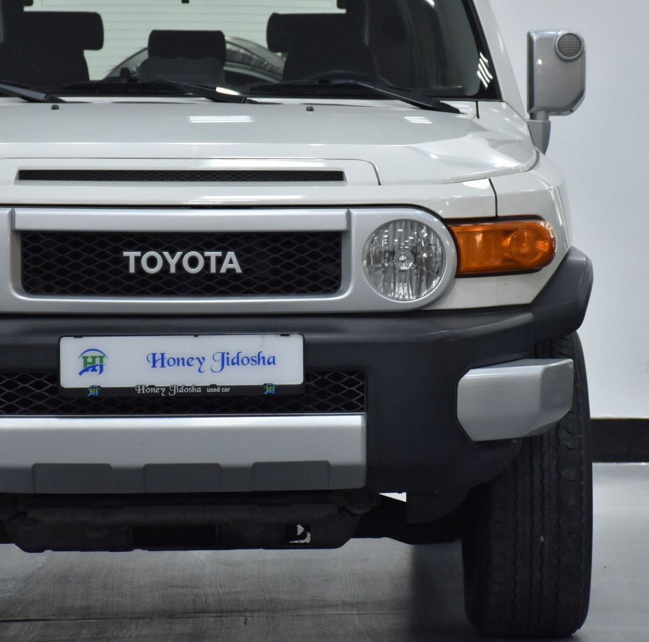 تويوتا إف جي كروزر EXCELLENT DEAL for our Toyota FJ Cruiser GXR ( 2016 Model ) in White Color GCC Specs