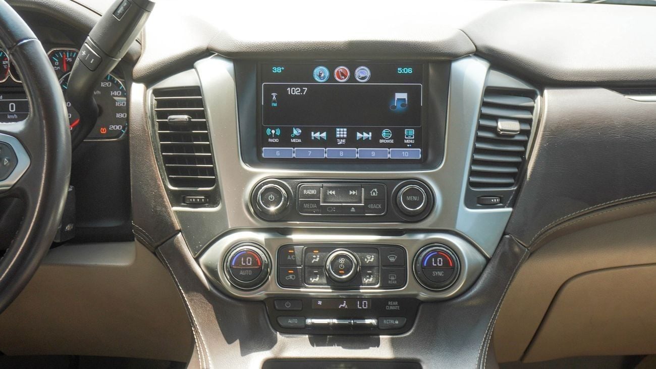 Chevrolet Suburban LT