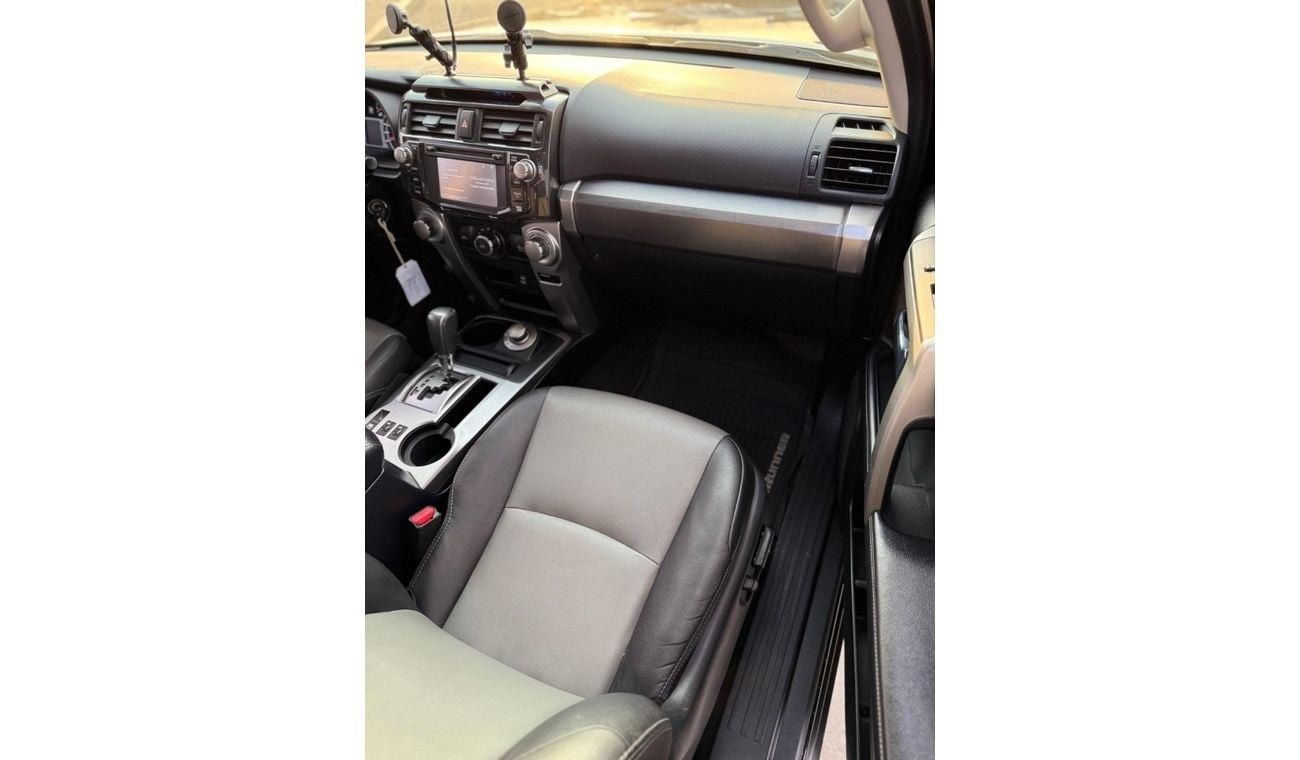 تويوتا Runner4 TOYOTA 4Runner SR5 premium Full Option