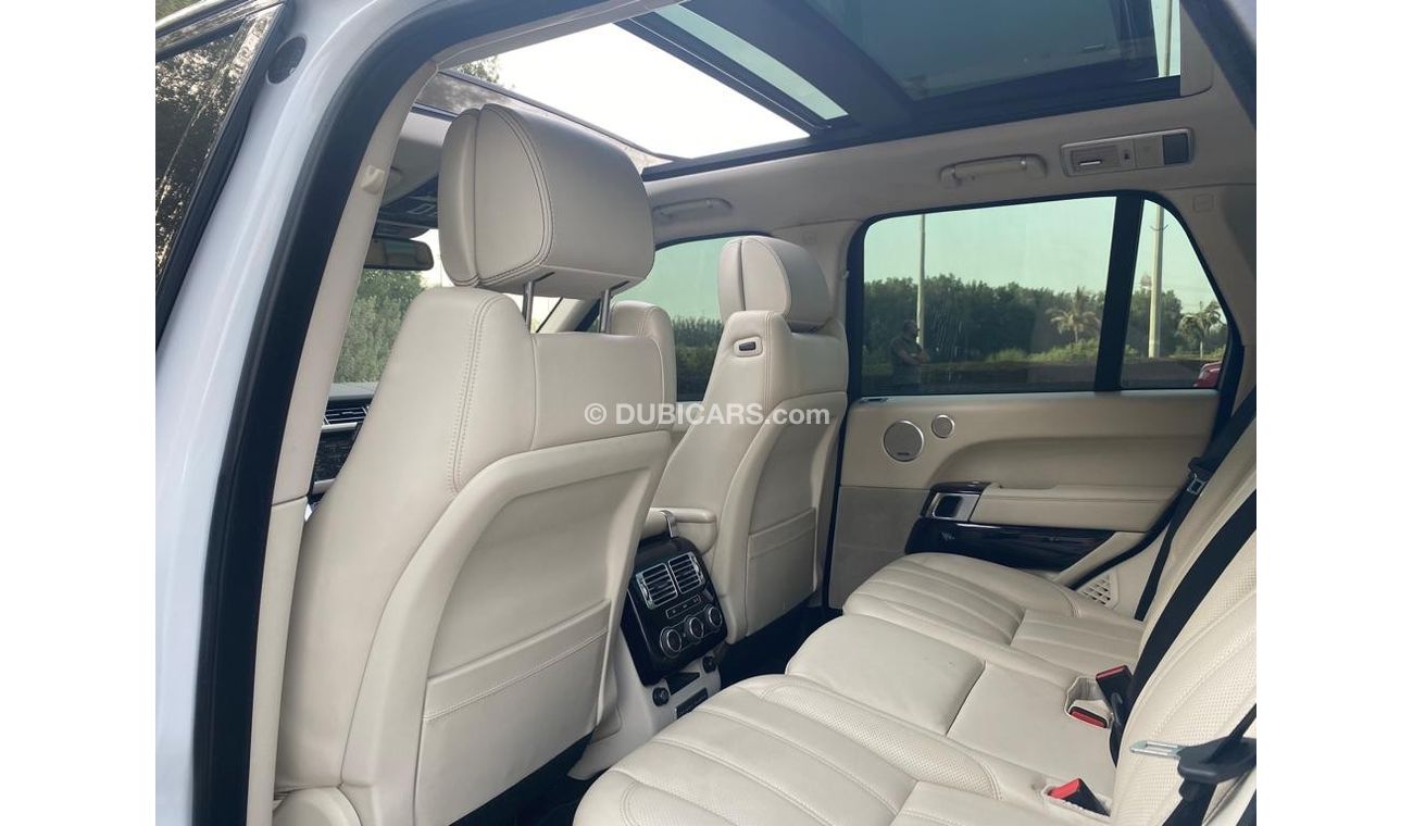 Land Rover Range Rover Range rover Vogue SE V8 2014 GCC Original  paint
