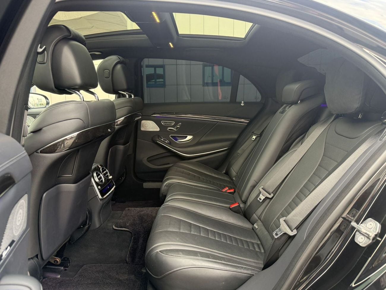 مرسيدس بنز S 560 Std 4.0L