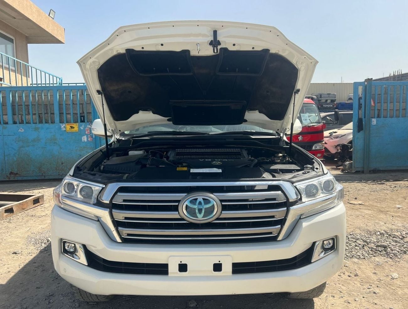 Toyota Land Cruiser GXR Land Cruiser ,Fuel Diesel ,Capacity 4500 cc ,Right Hand Drive ,For Export Only