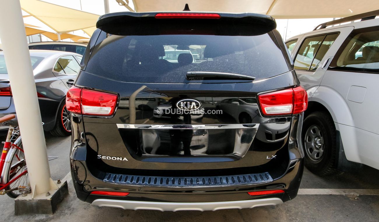 Kia Sedona LX