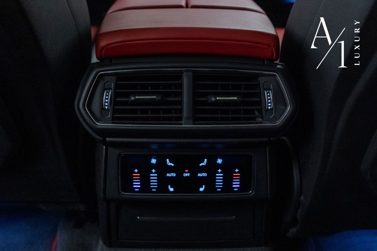 Lamborghini Urus 2020 Lamborghini Urus, Service History, Excellent Condition, Canadian Spec