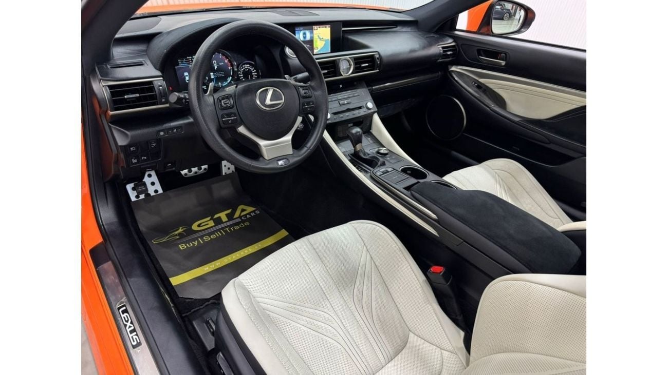Lexus RC F 2015 Lexus RC-F, Full Lexus Service History, Low Kms, Carbon Fiber Package, Excellent Condition, GCC