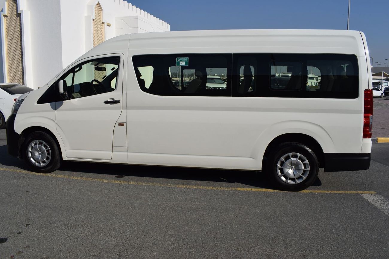 Toyota Hiace Commuter GL High Roof Toyota Hiace Highroof Bus 3.5L , A/T 6 cylinder, model:2020.Only done 88000 km
