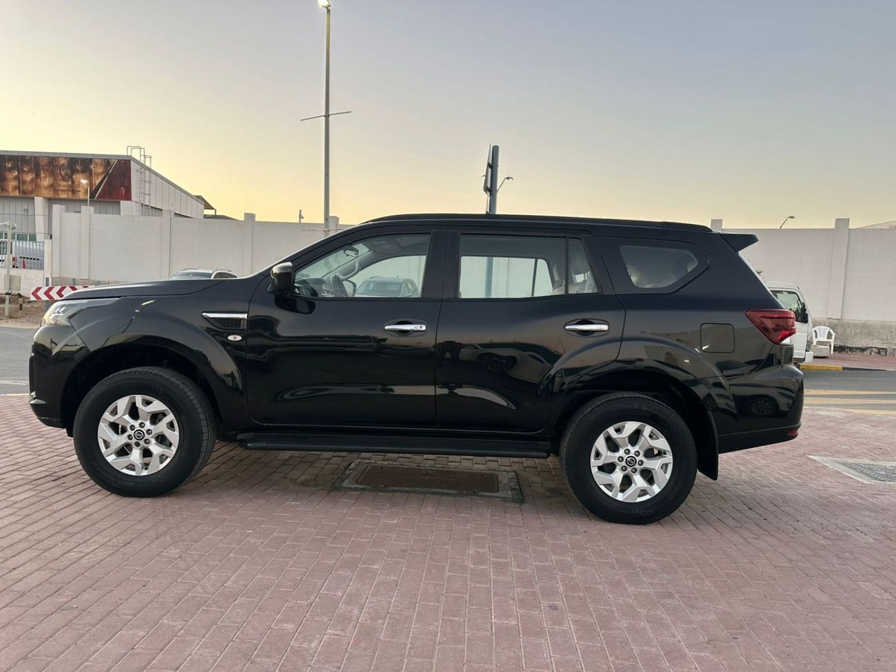 نيسان إكستيرا SE 2.5L 4WD