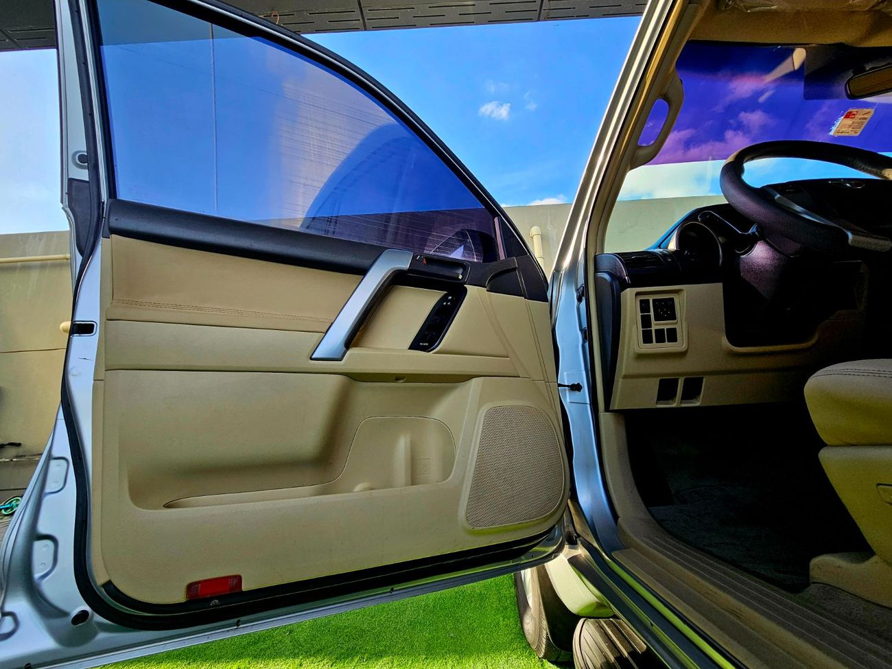 Toyota Prado TXL/ V6 4.0/ LEATHER/ LOW MILEAGE/ SINGLE OWNER