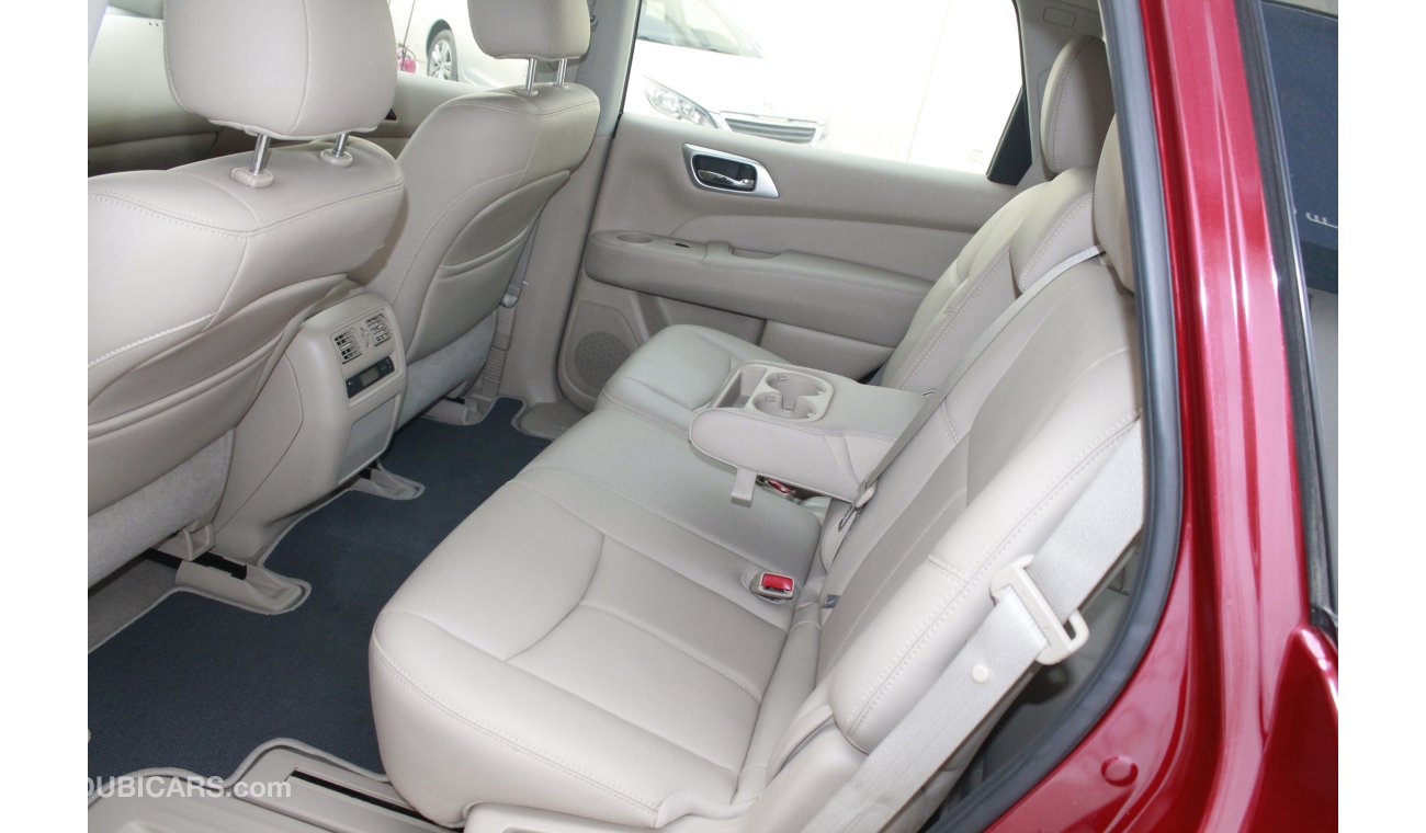 نيسان باثفايندر 3.5L V6 SV 2015 WITH REAR CAMERA SUNROOF