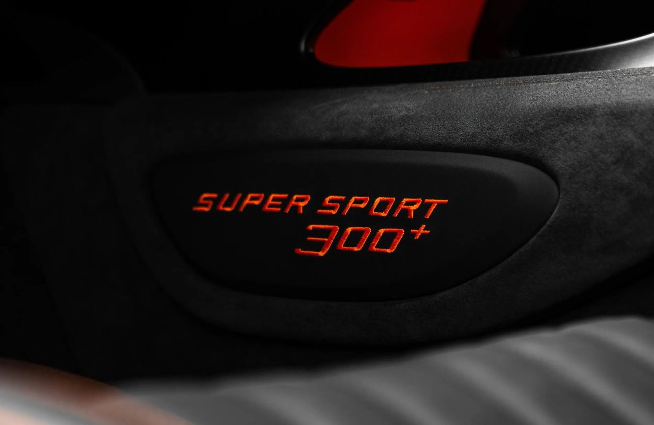 Bugatti Chiron 8.0L W16 Quad-Turbocharged Engine