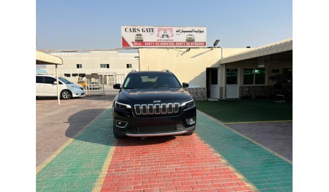 Jeep Cherokee Jeep cherokee 2019 in very good condition V4