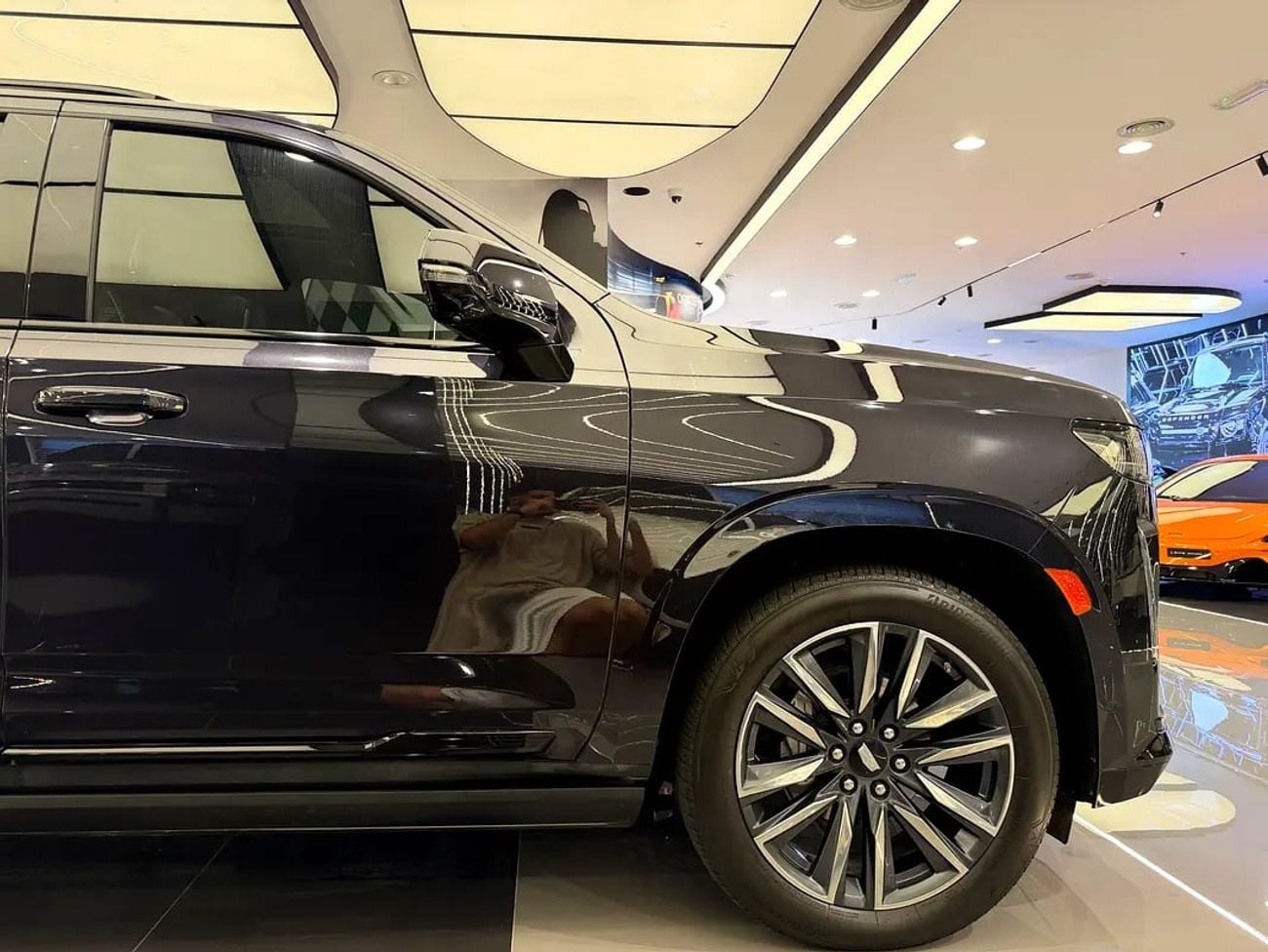 Cadillac Escalade SPORT PLATINUM - Japanese Specs - Brand