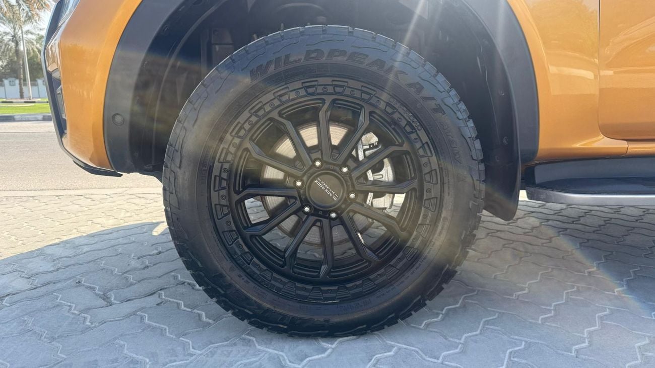 فورد رانجر Wildtrak RHD 2.0L V4 Turbo Diesel Engine 4WD 360° Camera Automatic Gear 5 Seats 4 Doors