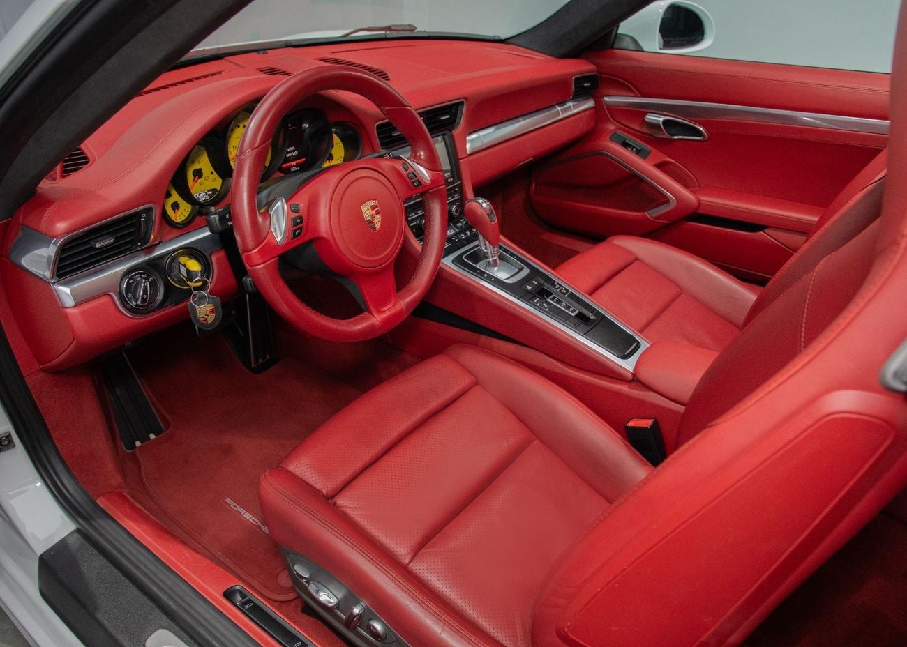 Porsche 911 CARRERA 4