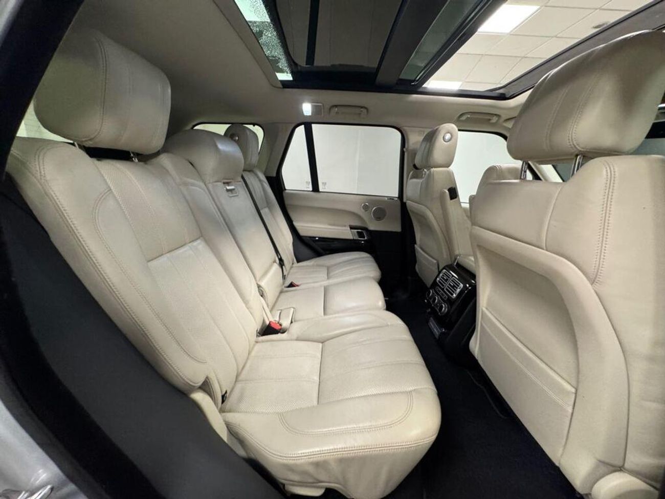 Land Rover Range Rover 3.0 DIESEL ENGINE | AWD | SUNROOF | ELECTRIC SEATS