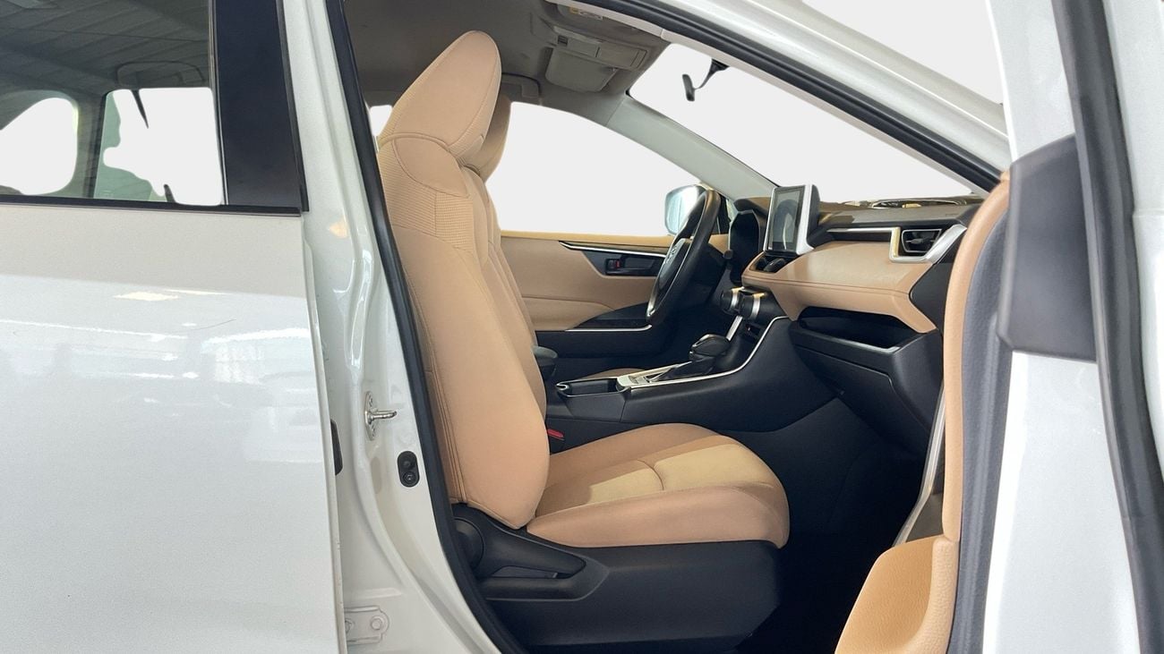 تويوتا راف ٤ 2.5 EXR 4WD AUTO | شامل الضمان | 0 ﺪﻔﻋﺓ ﺃﻮﻟﻯ