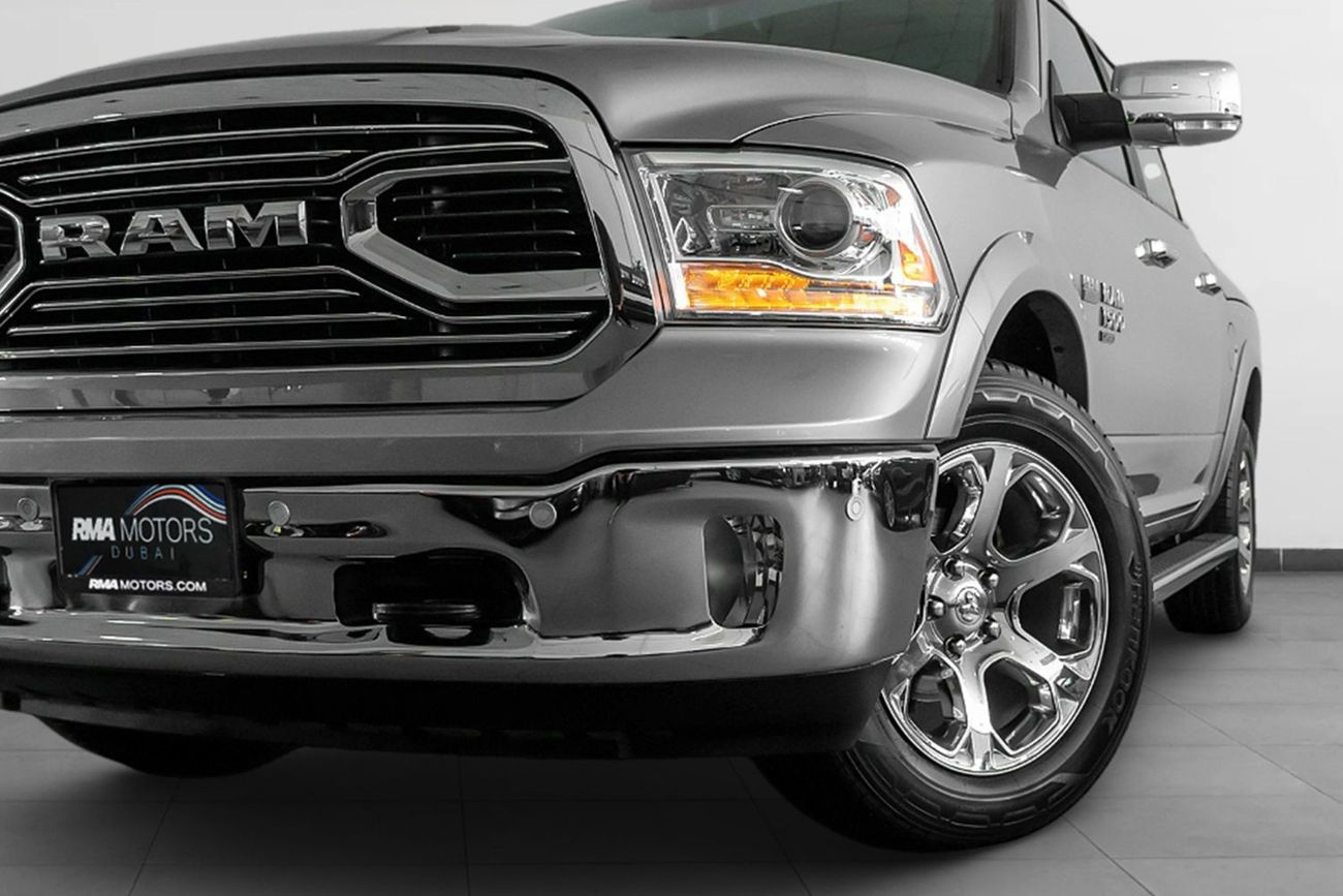 RAM 1500 2020 Dodge Ram Laramie Double Cab / Dodge Warranty & Service Contract