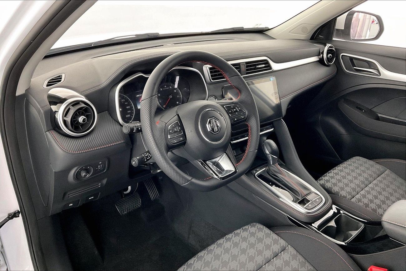 Volkswagen Touareg R-Line| 1 year free warranty | Exclusive Eid offer