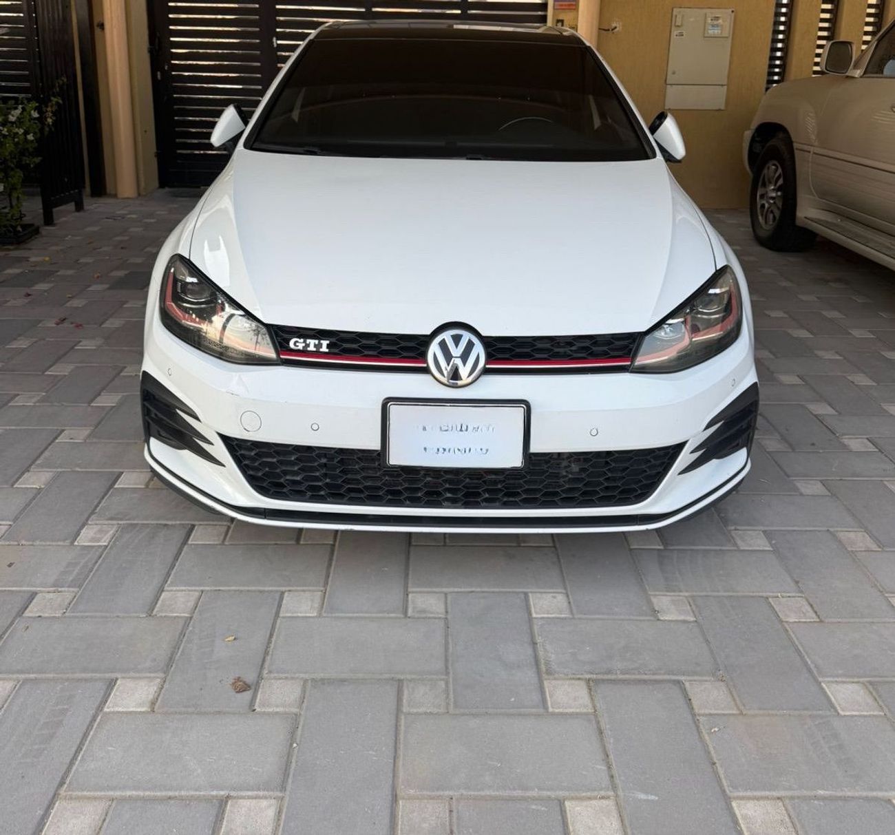 فولكس واجن جولف GTI