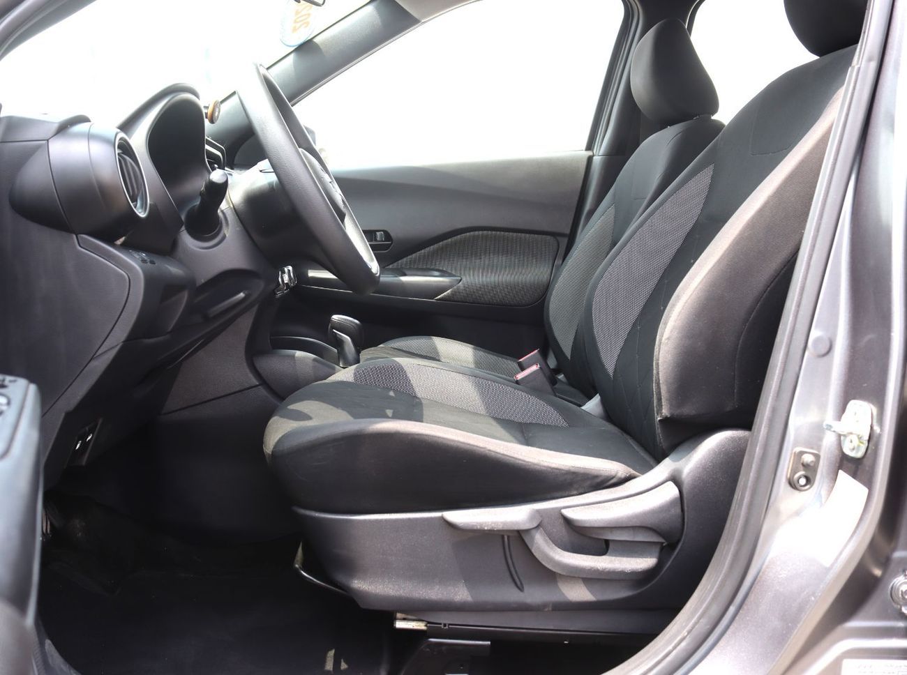 Nissan Kicks SV 1.6L Nissan Kicks 2020 GCC edition without accidents, mileage 119,000 KM, 1.6L engine, price 36,0