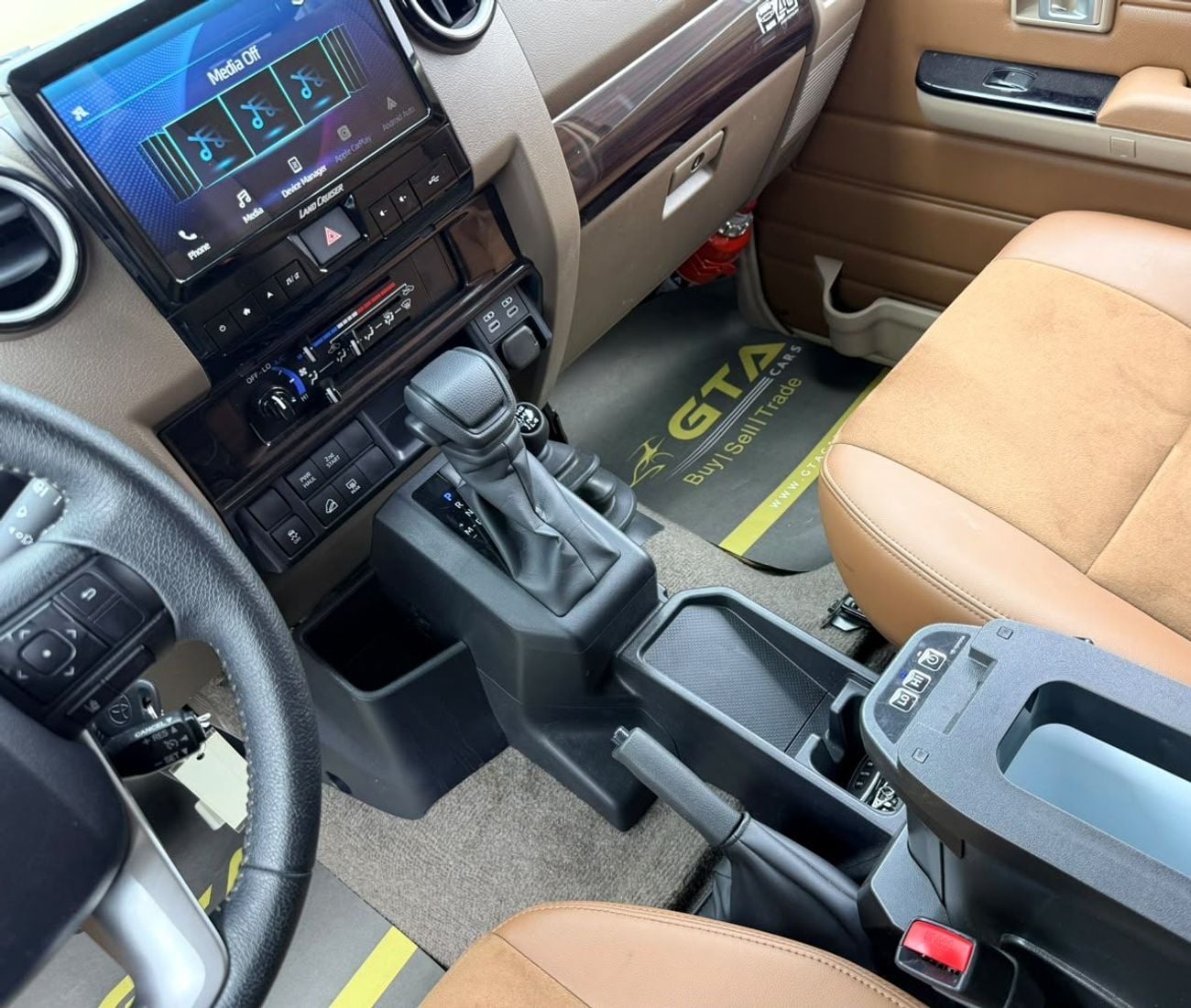 Toyota Land Cruiser 70 LC 78 40TH ANNIVERSARY 4.0L AT 2025 Toyota Land Cruiser 70 40th Anniversary, Warranty, Full Toyota Service History, GCC