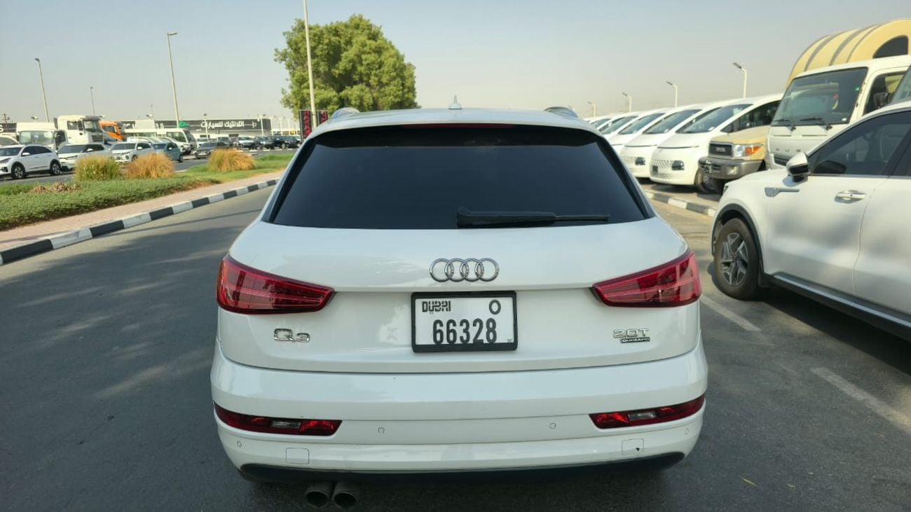 أودي Q3 LEFT HAND FULL OPTION CLEAN AND IN PERFECT CONDITION 2.0 PETROL