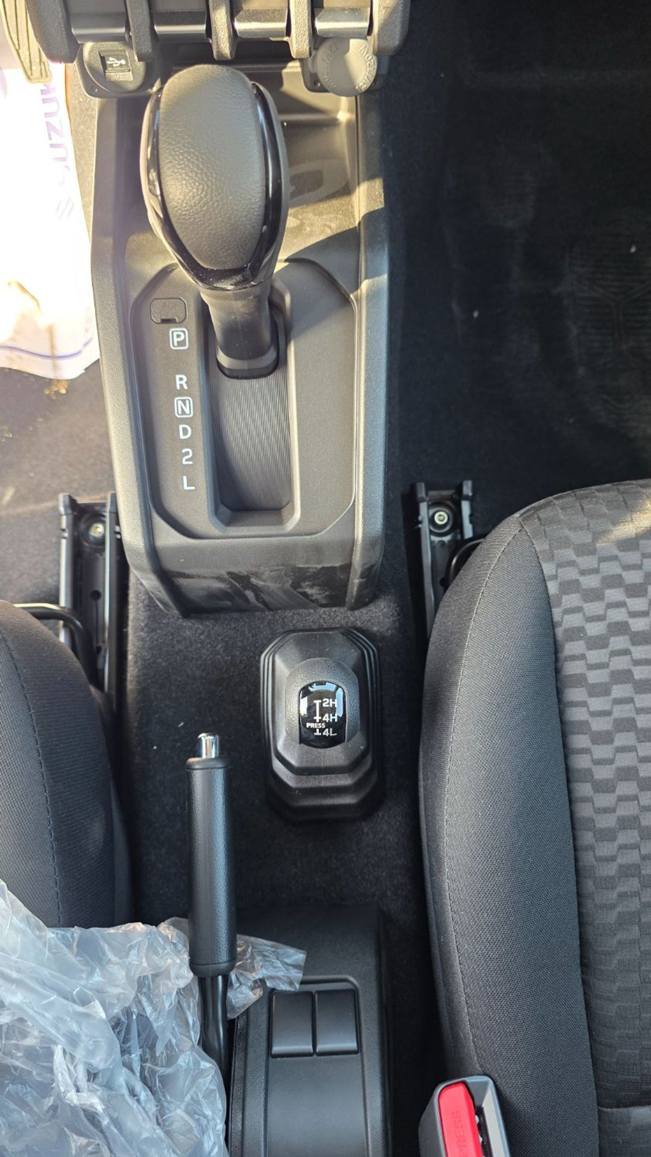 سوزوكي جيمني GLX 1.5L (3-Doors)