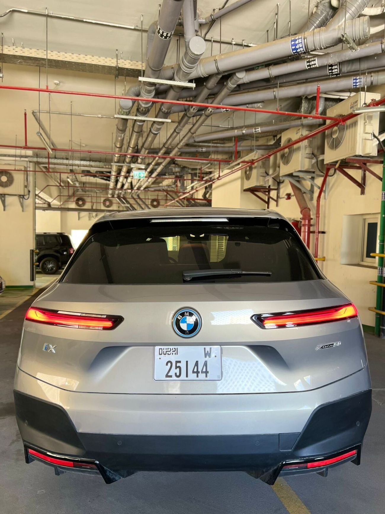 بي أم دبليو iX xDrive50