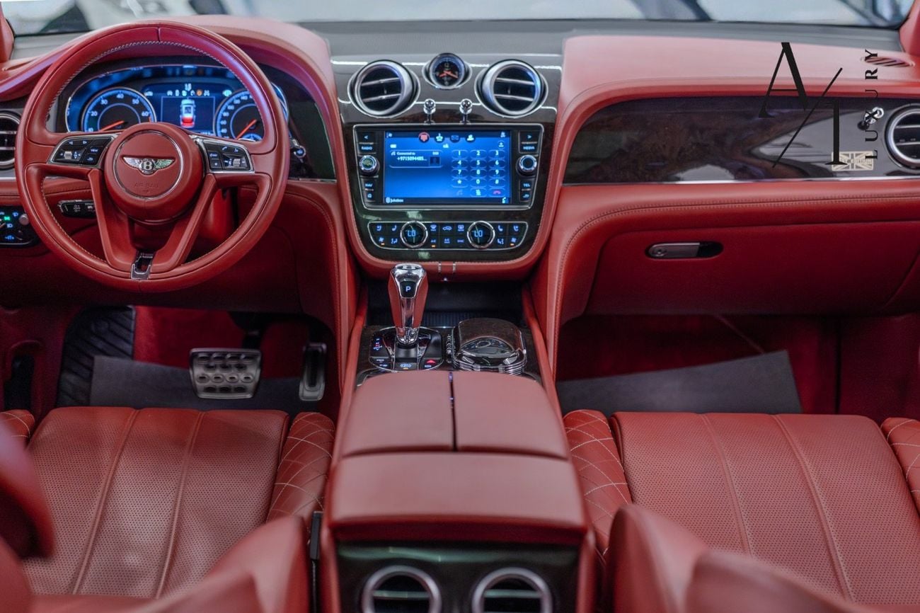 Bentley Bentayga FIRST EDITION 2017 Excellent Condition, Fully Loaded, Carbon Fibre Package, GCC Spec