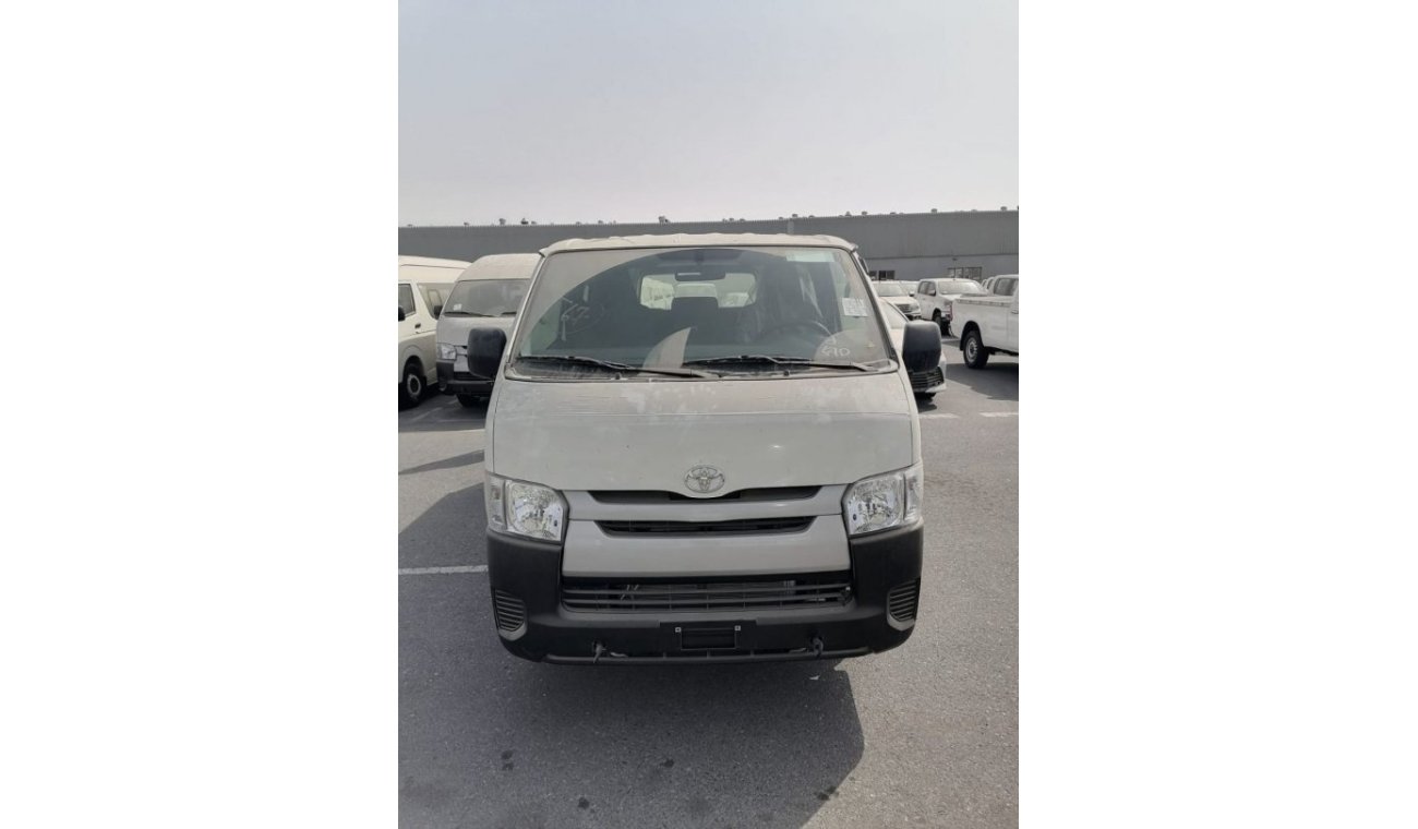 تويوتا هاياس TOYOTA HIACE 3.0L 15-STR 2023 S/R BSC(i) M/T DSL