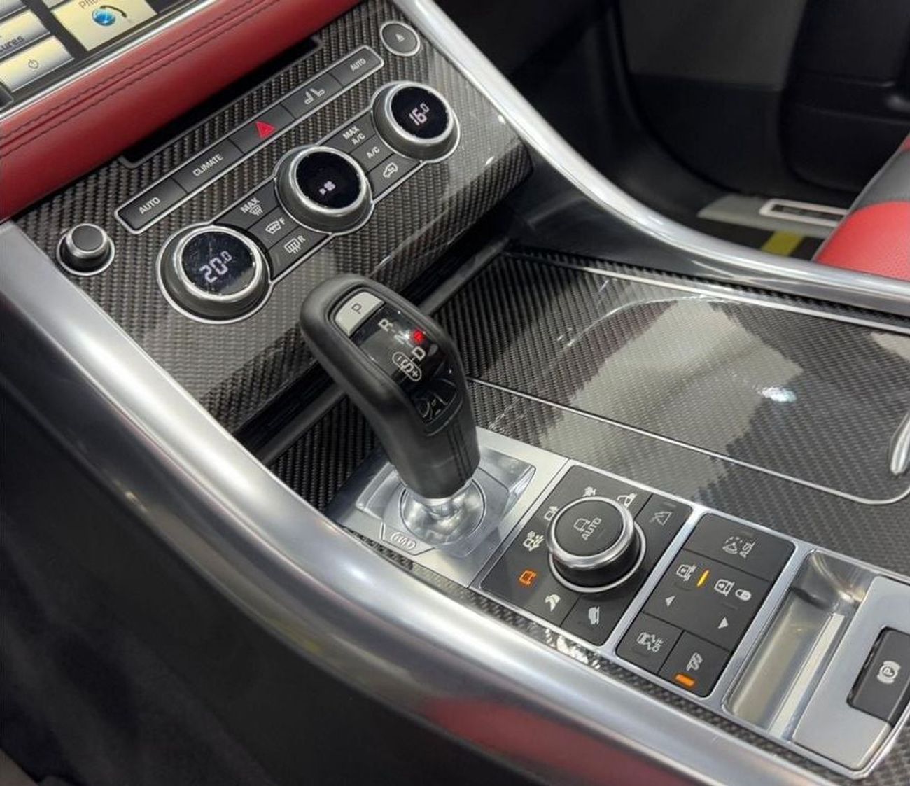 لاند روفر رينج روفر سبورت SVR 5.0L (550 HP) 2015 Range Rover Sport SVR, Full Service History, Excellent Condition, GCC