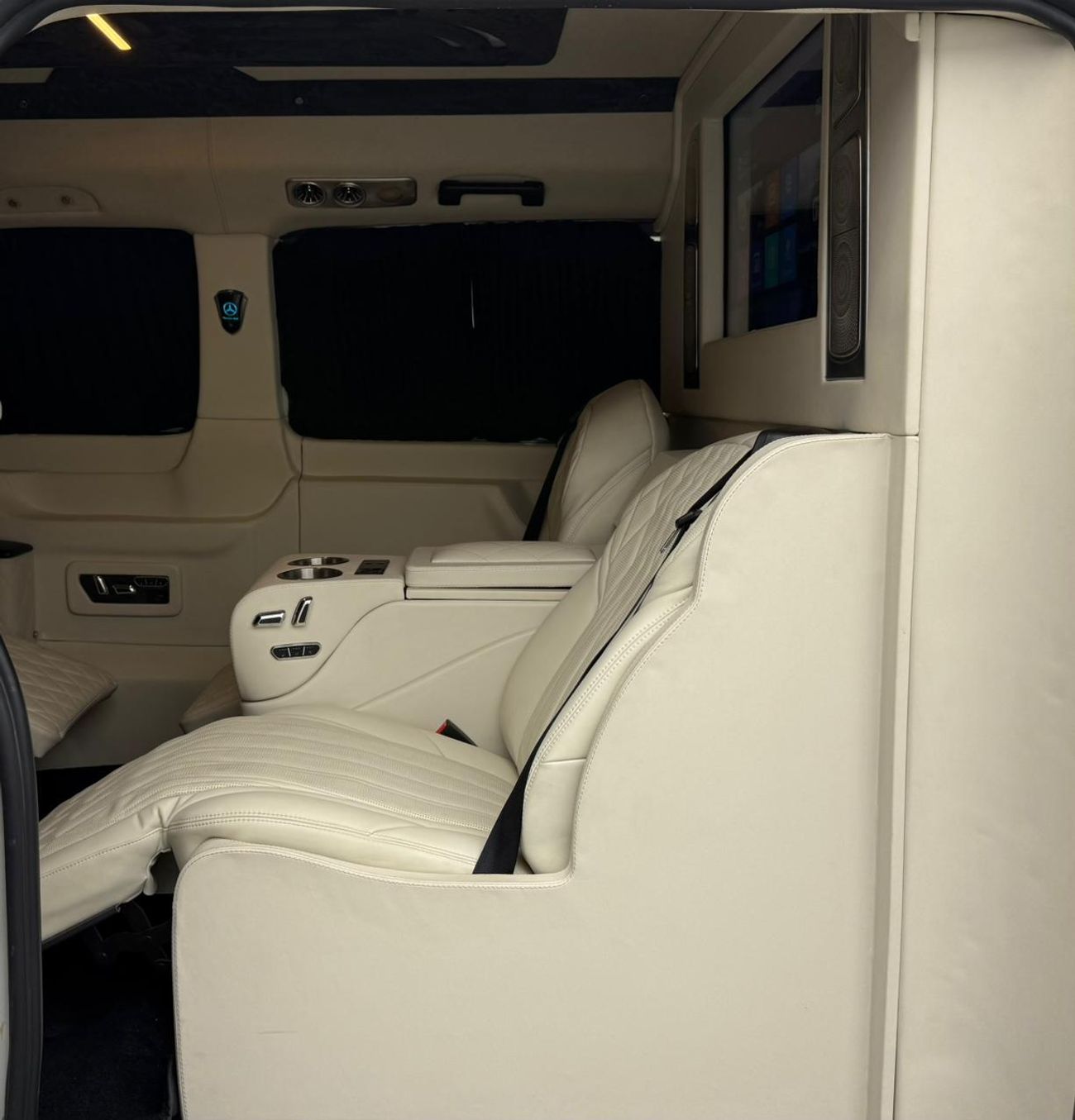 مرسيدس بنز V 250 2022 Mercedes-Benz V250, 1 Year Warranty Unlimited KM, Excellent Condition