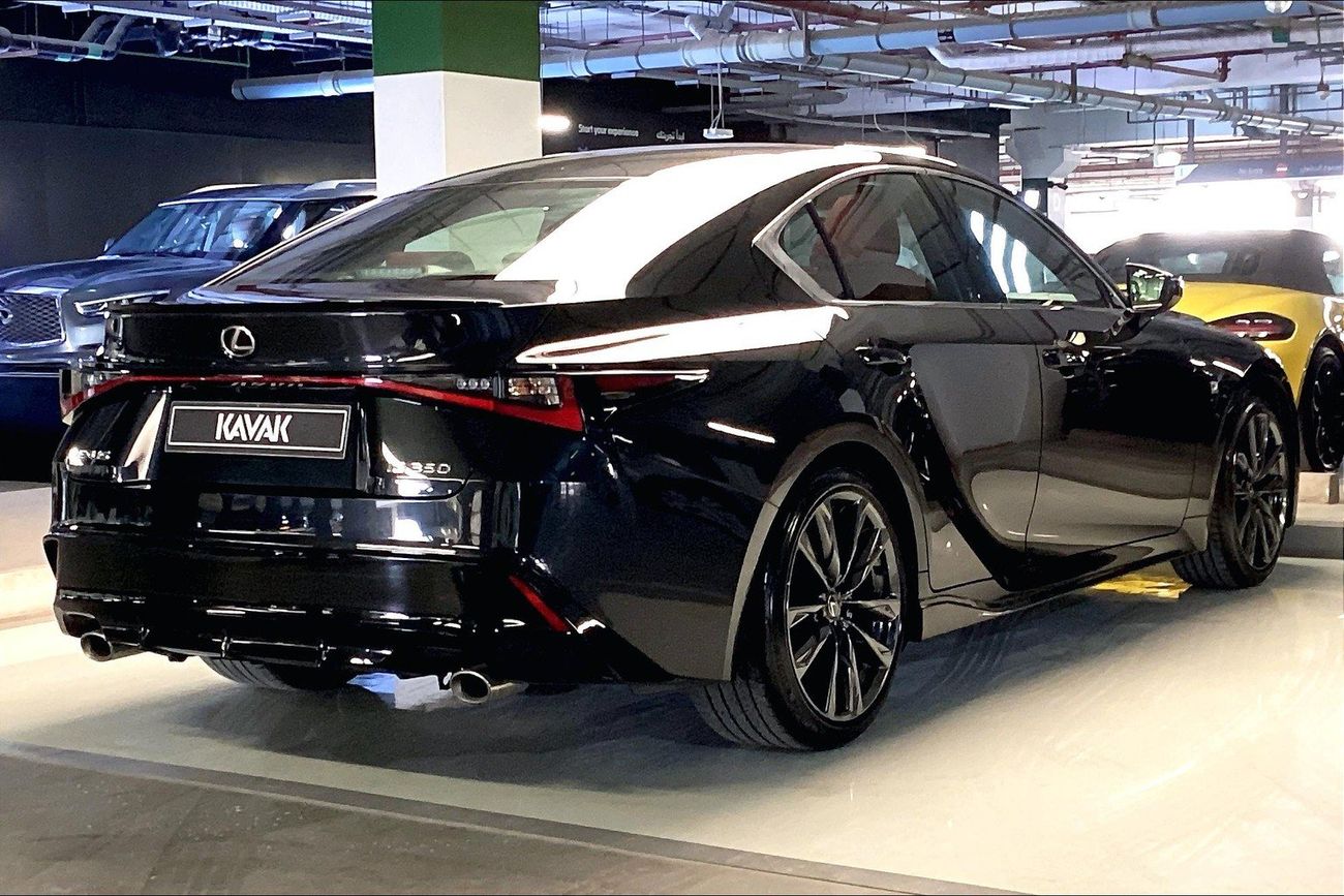 لكزس IS 350 F Sport Platinum | National Day Celebration | شامل الضمان | 0 ﺪﻔﻋﺓ ﺃﻮﻟﻯ
