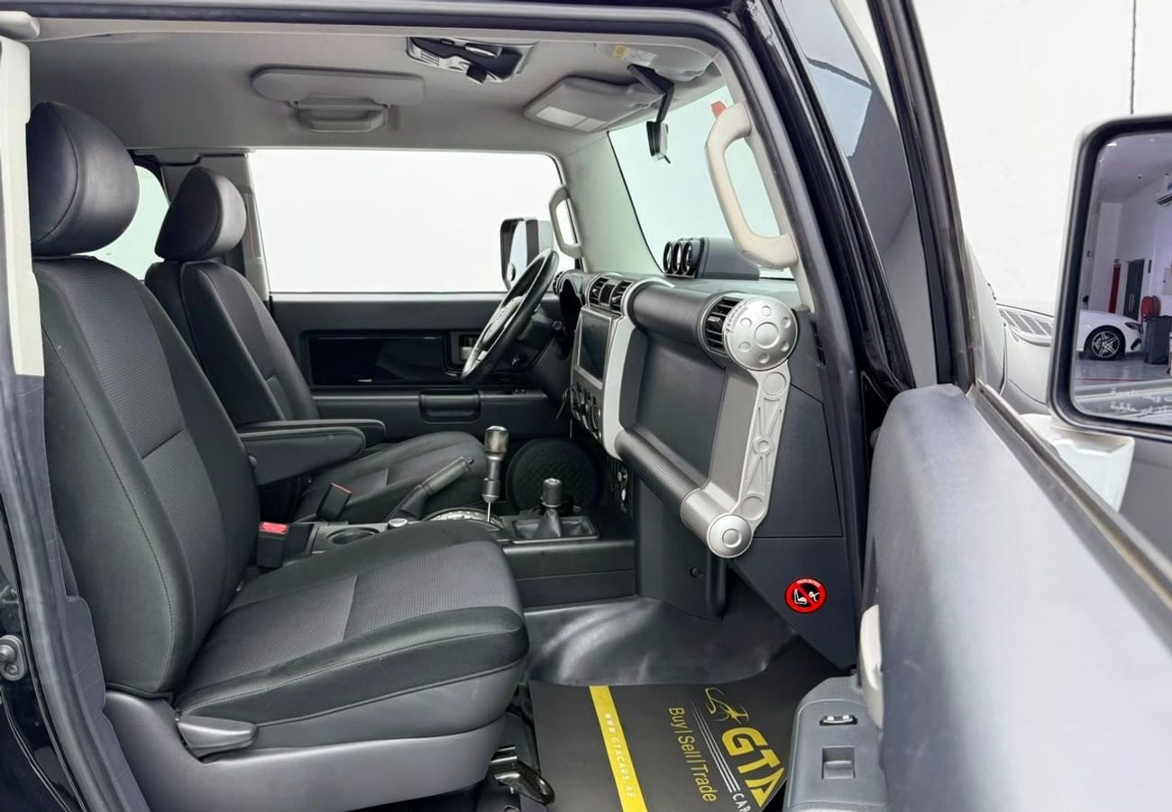 Toyota FJ Cruiser 2020 Toyota FJ Cruiser GXR, Warranty, Full Service History, Fully Loaded, GCC