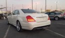 مرسيدس بنز S 350 موديل 2011 حاله ممتازه من الداخل والخارج فل مواصفات كراسي جلد ومثبت سرعه وتكييف خلفي ونظام صوت ممتاز