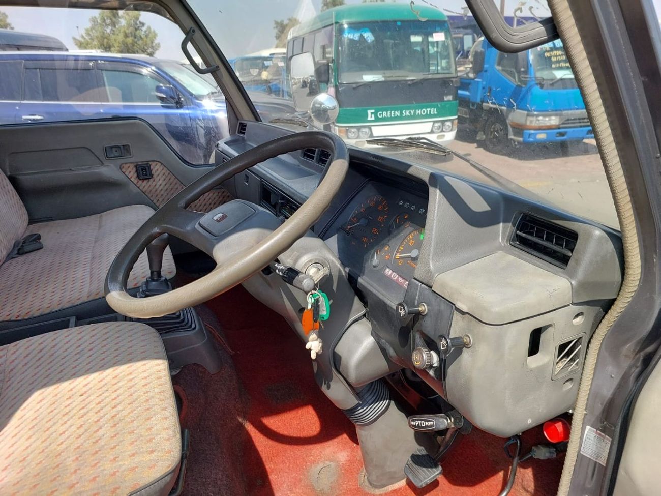 Mitsubishi Fuso Canter MITSUBISHI CANTER TRUCK RHD 1990 MODEL 3.9 L DIESEL MANUAL(PM40451)