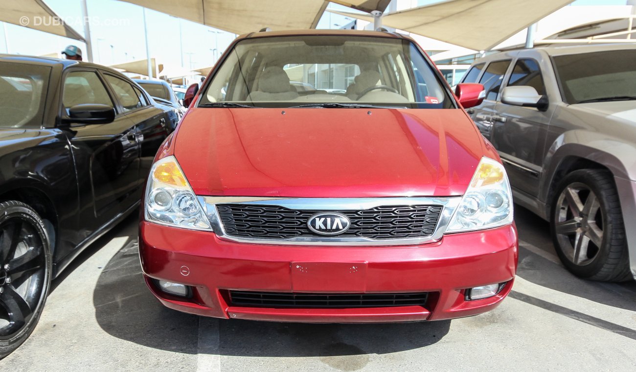 Kia Carnival