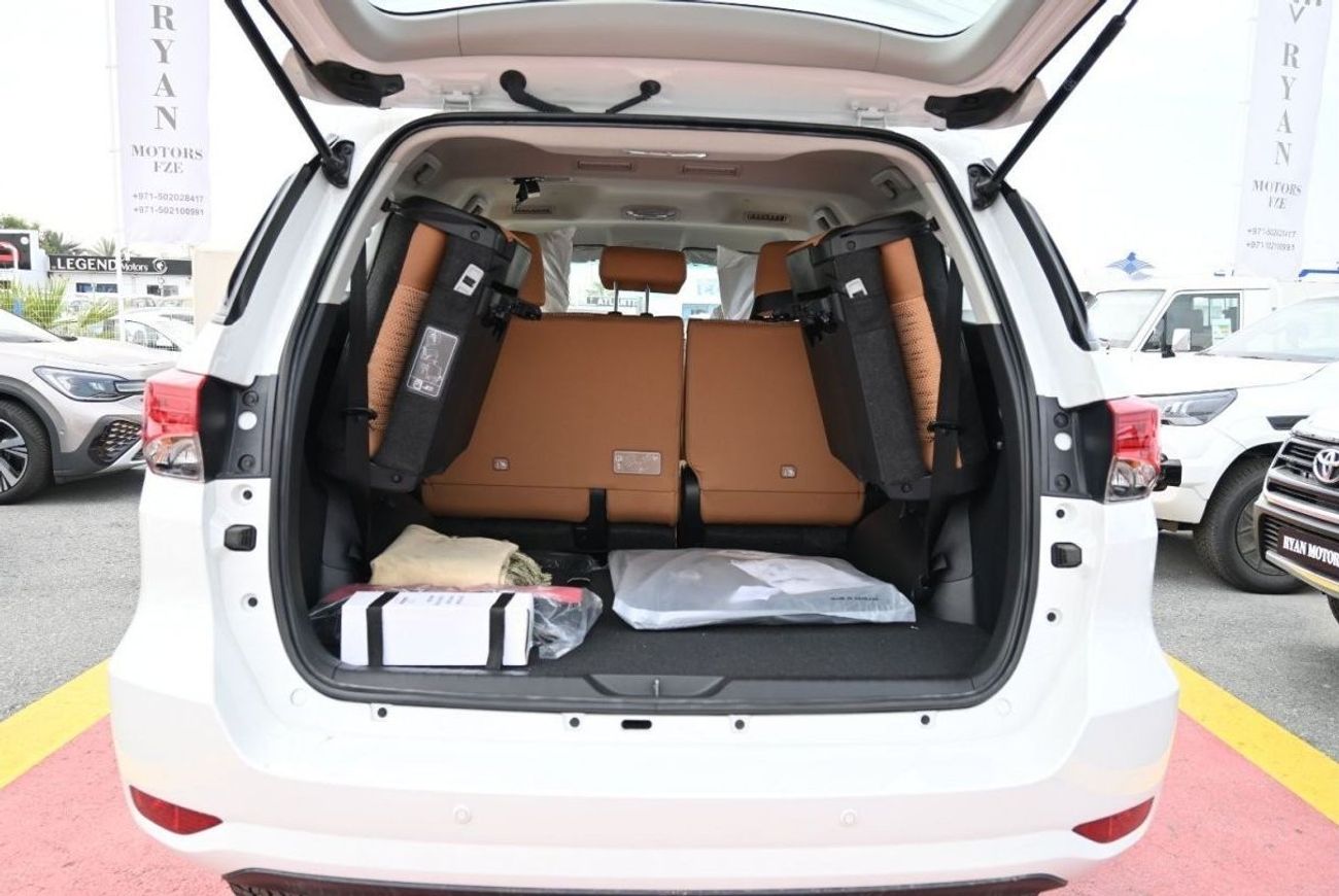 Toyota Fortuner Toyota Fortuner GX 2.7L Petrol, SUV, 4WD, 5 Doors, Cruise Control, Rear Camera, Rear Parking Sensors