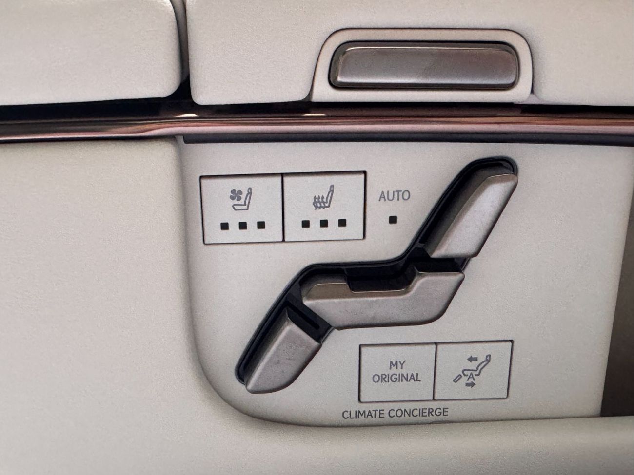 Lexus LM 350h Right Hand Drive