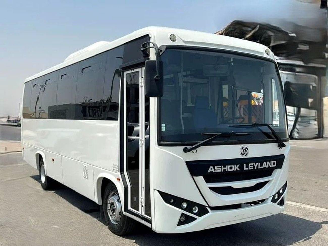 اشوك ليلاند أويستر Ashok Leyland Oyster MY-2026