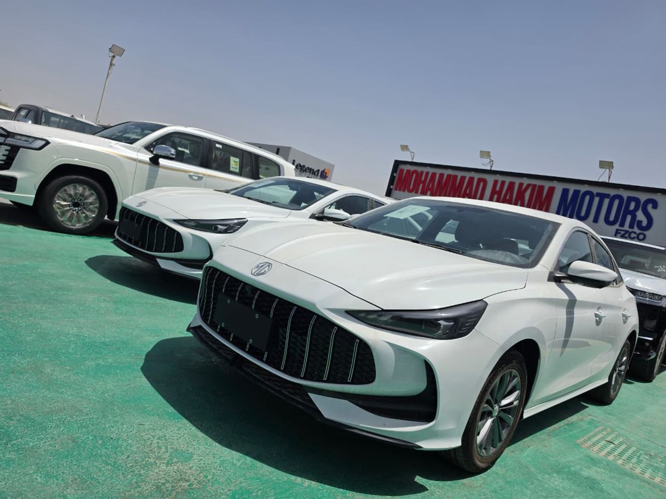 أم جي 5 MG 5 1.5L Luxury Edition 2026 – فئة لكجري | أبيض خارجي | داخلية سوداء