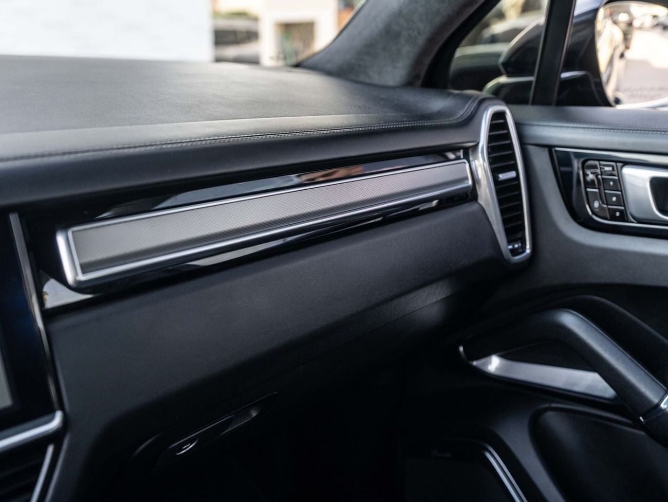 Porsche Cayenne Porsche Cayenne Turbo 2019 for 2,867.00 AED monthly