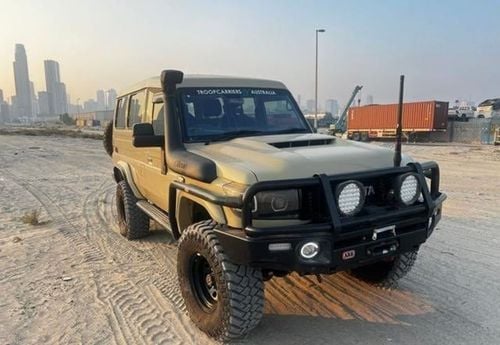 تويوتا لاند كروزر 70 RIGHT HAND DRIVE DIESEL 4.5 LITER MANUAL GEAR